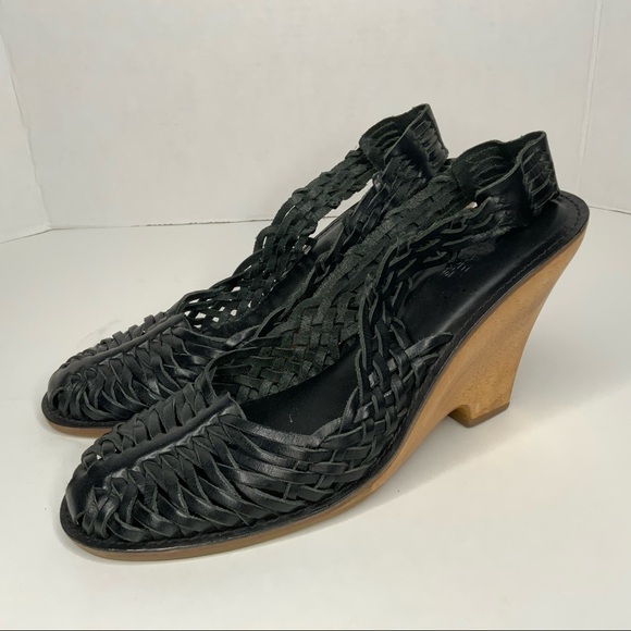 MICHAEL Michael Kors leather wedge sandals. - Picture 2 of 11